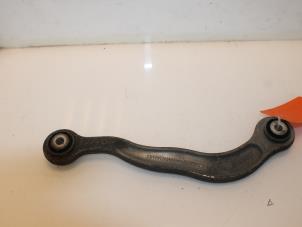 Gebruikte Draagarm rechts-achter Mercedes S (W220) 4.0 S-400 CDI V8 32V Prijs € 40,00 Margeregeling aangeboden door Van Gils Automotive