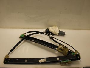 Gebruikte Raammechaniek 4Deurs links-voor Audi Q3 (8UB/8UG) 2.0 TDI 16V 163 Quattro Prijs € 91,96 Inclusief btw aangeboden door Van Gils Automotive