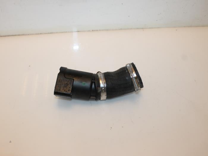 Gebruikte Intercooler Buis Audi Q3 (8UB/8UG) 2.0 TDI 16V 163 Quattro Prijs € 38,72 Inclusief btw aangeboden door Van Gils Automotive