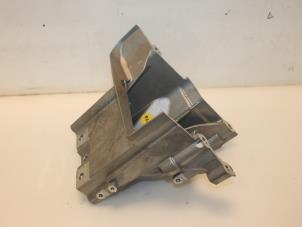 Gebruikte Motorrubber Volkswagen Golf VII (AUA) 1.0 TSI 12V BlueMotion Prijs € 36,30 Inclusief btw aangeboden door Van Gils Automotive