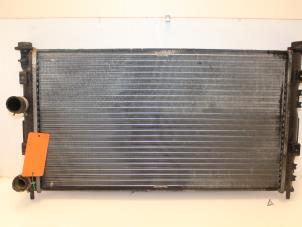 Gebruikte Radiateur Chrysler Sebring (JR) 2.7 V6 24V Prijs € 65,00 Margeregeling aangeboden door Van Gils Automotive