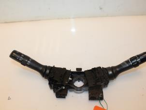 Gebruikte Licht + Raw Schakelaar Toyota Prius (NHW20) 1.5 16V Prijs € 33,00 Margeregeling aangeboden door Van Gils Automotive