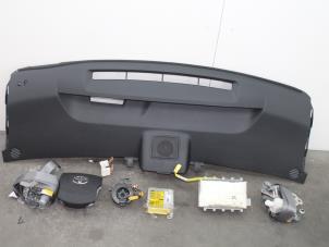 Gebruikte Module + Airbag Set Toyota Prius (NHW20) 1.5 16V Prijs € 399,99 Margeregeling aangeboden door Van Gils Automotive