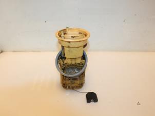 Gebruikte Opvoerpomp Volkswagen Transporter T5 1.9 TDi Prijs € 44,00 Margeregeling aangeboden door Van Gils Automotive