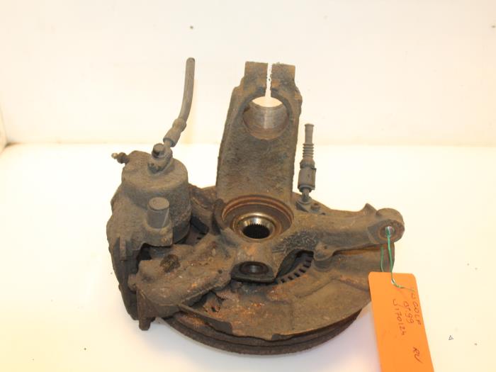 Fusee rechts-voor Volkswagen Golf O81825 - foto 1