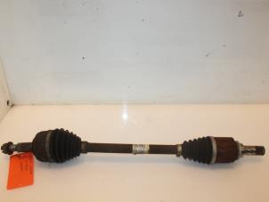 Gebruikte Homokineetas links-voor Renault Megane III Berline (BZ) 1.6 16V Prijs € 82,00 Margeregeling aangeboden door Van Gils Automotive