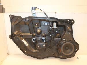 Gebruikte Raammechaniek 4Deurs links-voor Mazda CX-3 2.0 SkyActiv-G 120 Prijs € 81,00 Margeregeling aangeboden door Van Gils Automotive