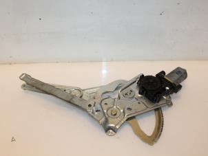 Gebruikte Ruitmechaniek 2Deurs rechts-voor BMW 3 serie Compact (E36/5) 316i Prijs € 50,00 Margeregeling aangeboden door Van Gils Automotive