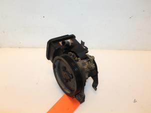 Gebruikte Servopomp BMW 3 serie Touring (E46/3) 320d 16V Prijs € 60,00 Margeregeling aangeboden door Van Gils Automotive