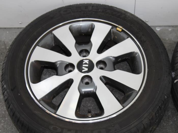 Set of wheels for Kia Picanto 529101Y390 - vangilsautodemontage.nl