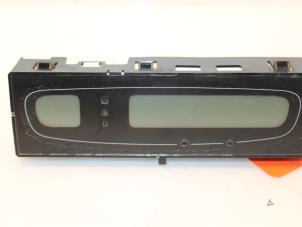 Gebruikte Display Interieur Renault Laguna II (BG) 2.0 16V IDE Prijs € 35,00 Margeregeling aangeboden door Van Gils Automotive