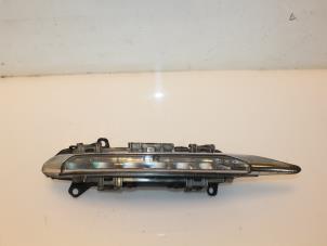 Gebruikte Stadslicht rechts Mercedes S (W221) 3.0 S-350 BlueTec 24V Prijs € 82,00 Margeregeling aangeboden door Van Gils Automotive