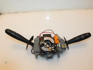 Gebruikte Licht + Raw Schakelaar Renault Scénic I (JA) 1.6 16V Prijs € 50,00 Margeregeling aangeboden door Van Gils Automotive