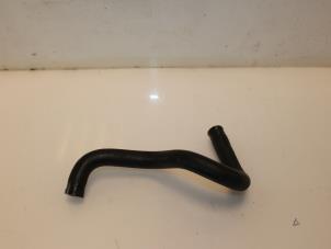 Gebruikte Waterslang aansluiting BMW X1 (E84) sDrive 18i 2.0 16V Prijs € 30,00 Margeregeling aangeboden door Van Gils Automotive
