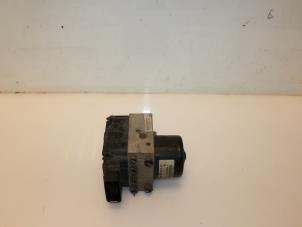 Gebruikte ABS Pomp Ford Focus 1 Wagon 1.6 16V Prijs € 75,00 Margeregeling aangeboden door Van Gils Automotive