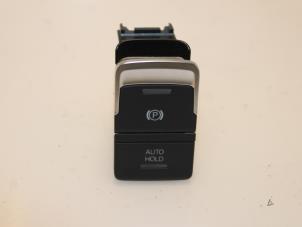 Gebruikte Schakelaar handrem Volkswagen Golf VII Variant (AUVV) 1.0 TSI 12V BlueMotion Technology Prijs € 36,30 Inclusief btw aangeboden door Van Gils Automotive