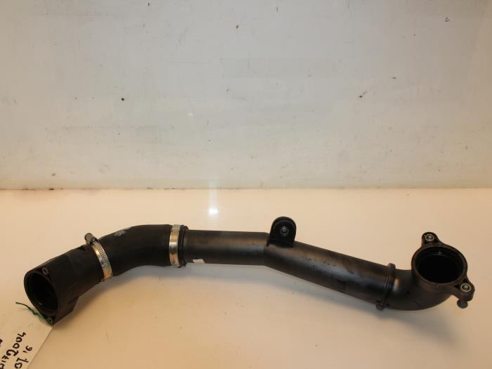 Gebruikte Intercooler Buis Volkswagen Touran (5T1) 1.6 TDI Prijs € 38,72 Inclusief btw aangeboden door Van Gils Automotive