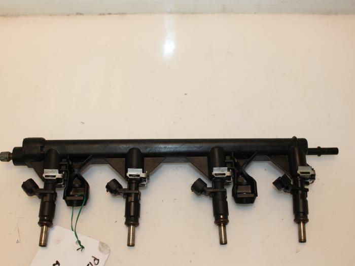 Gebruikte Verstuiver brug Peugeot 207/207+ (WA/WC/WM) 1.4 16V VTi Prijs € 38,00 Margeregeling aangeboden door Van Gils Automotive