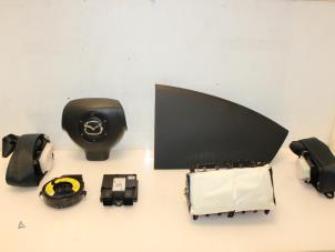 Gebruikte Airbag Set + Module Mazda 2 (NB/NC/ND/NE) 1.4 16V Prijs € 349,00 Margeregeling aangeboden door Van Gils Automotive