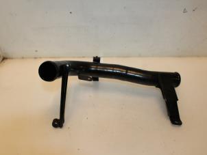 Gebruikte Intercooler Buis Volvo V60 I (FW/GW) 1.6 DRIVe Prijs € 30,00 Margeregeling aangeboden door Van Gils Automotive