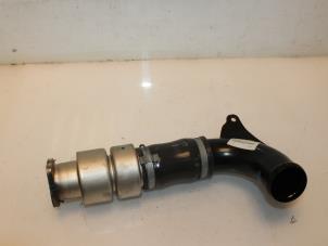 Gebruikte Intercooler Buis Volvo V60 I (FW/GW) 1.6 DRIVe Prijs € 30,00 Margeregeling aangeboden door Van Gils Automotive