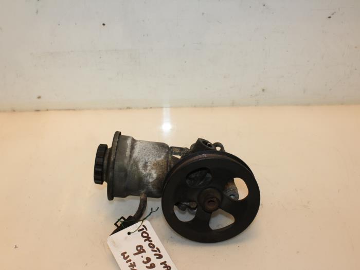 Gebruikte Pomp Servo Toyota Yaris (P1) 1.0 16V VVT-i Prijs € 60,00 Margeregeling aangeboden door Van Gils Automotive