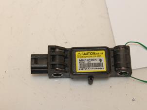 Gebruikte Sensor Airbag Mitsubishi Grandis (NA) 2.4 16V MIVEC Prijs € 30,00 Margeregeling aangeboden door Van Gils Automotive