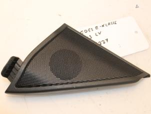 Gebruikte Luidspreker Mercedes E (W212) E-300 V6 24V BlueEFFICIENCY 4-Matic Prijs € 32,00 Margeregeling aangeboden door Van Gils Automotive