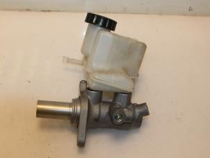 Gebruikte Hoofdremcilinder Mercedes E (W212) E-300 V6 24V BlueEFFICIENCY 4-Matic Prijs € 44,00 Margeregeling aangeboden door Van Gils Automotive