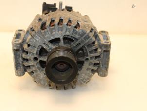 Gebruikte Alternator Mercedes E (W212) E-300 V6 24V BlueEFFICIENCY 4-Matic Prijs € 375,00 Margeregeling aangeboden door Van Gils Automotive