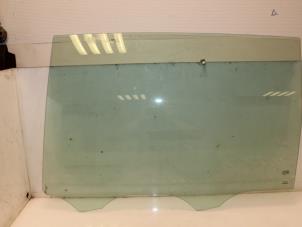 Gebruikte Deurruit 4Deurs links-achter Seat Alhambra (7N) 2.0 TDI 16V Prijs € 65,34 Inclusief btw aangeboden door Van Gils Automotive