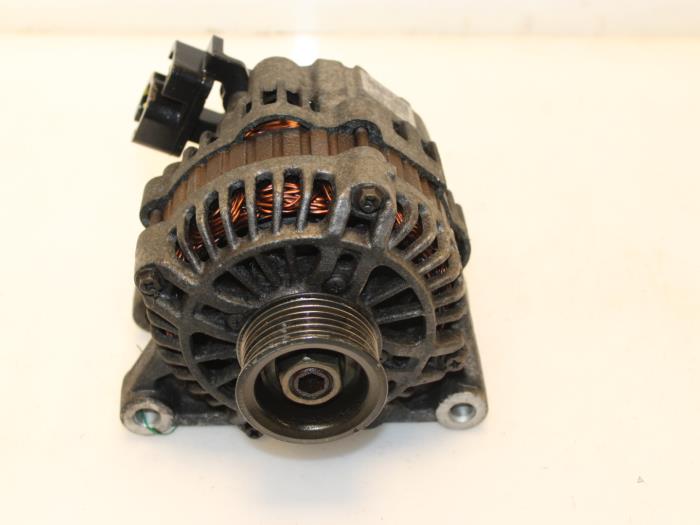 Gebruikte Alternator Peugeot Expert (222/224) 2.0 HDi 90 Prijs € 75,00 Margeregeling aangeboden door Van Gils Automotive