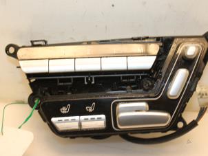 Gebruikte Schakelaar Stoelverstelling Mercedes CL (216) 5.5 CL-550 V8 32V Prijs € 87,00 Margeregeling aangeboden door Van Gils Automotive