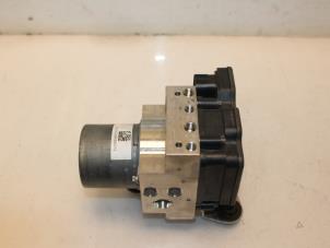 Gebruikte ABS Pomp Audi Q7 (4MB/4MG) 3.0 TDI V6 24V e-tron plug-in hybrid Prijs € 514,24 Inclusief btw aangeboden door Van Gils Automotive