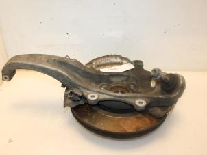 Gebruikte Asschenkel links-voor BMW 5 serie Touring (F11) 520d xDrive 16V Prijs € 100,00 Margeregeling aangeboden door Van Gils Automotive