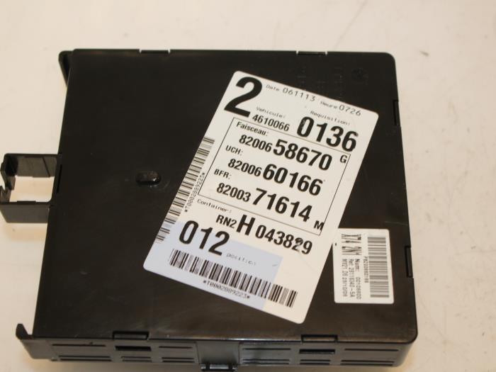 Gebruikte Module (diversen) Renault Laguna II (BG) 1.6 16V Prijs € 50,00 Margeregeling aangeboden door Van Gils Automotive