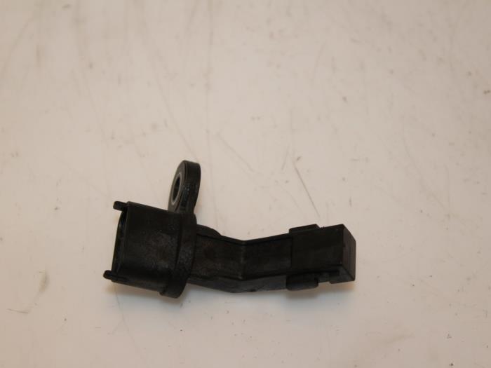 Gebruikte Krukas sensor Mercedes A (W176) 1.6 A-180 16V Prijs € 30,00 Margeregeling aangeboden door Van Gils Automotive