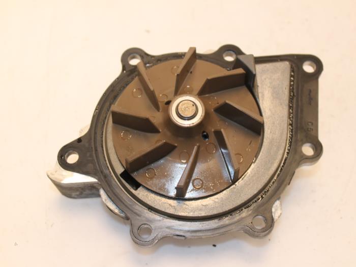 Gebruikte Waterpomp Ford Mondeo V 2.0 TDCi 150 16V Prijs € 65,00 Margeregeling aangeboden door Van Gils Automotive