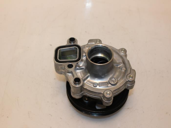 Gebruikte Waterpomp Mazda CX-5 I (KE,GH) 2.0 SkyActiv-G 16V 2WD Prijs € 81,00 Margeregeling aangeboden door Van Gils Automotive