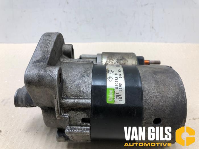 Startmotor van een Renault Laguna II Grandtour (KG) 1.6 16V 2001