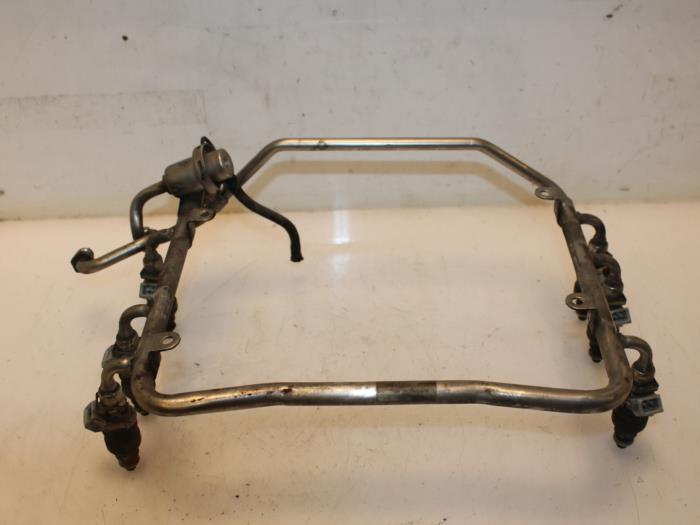 Gebruikte Injector brug Audi A4 (B5) 2.6 E V6 Prijs € 50,00 Margeregeling aangeboden door Van Gils Automotive