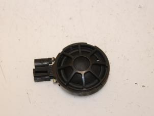 Gebruikte Speaker Tesla Model X 100D Prijs € 36,30 Inclusief btw aangeboden door Van Gils Automotive