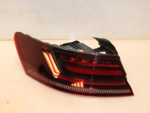 Gebruikte Achterlicht links Volkswagen Arteon (3HAB) 1.5 TSI 16V Prijs € 164,56 Inclusief btw aangeboden door Van Gils Automotive