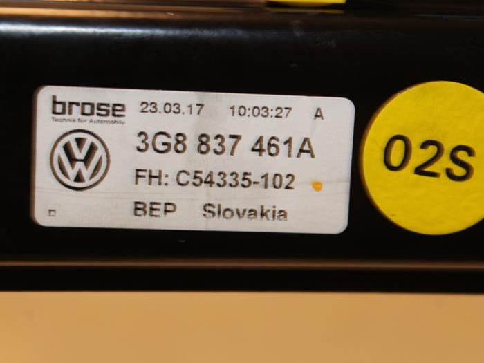 Ruitmechaniek 4Deurs links-voor van een Volkswagen Arteon (3HAB) 1.5 TSI 16V 2018