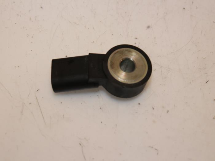 Pingelsensor van een Volkswagen Arteon (3HAB) 1.5 TSI 16V 2018