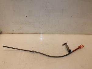 Gebruikte Olie Peilstok Volkswagen Polo V (6R) 1.4 16V Prijs € 30,00 Margeregeling aangeboden door Van Gils Automotive