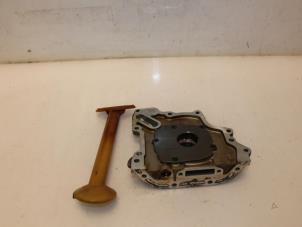 Gebruikte Oliepomp Volkswagen Polo V (6R) 1.4 16V Prijs € 38,00 Margeregeling aangeboden door Van Gils Automotive