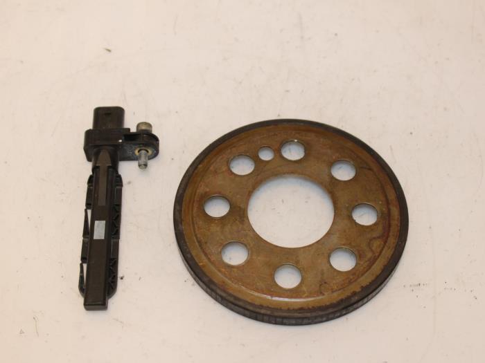Gebruikte Krukas sensor BMW 7 serie (F01/02/03/04) 730d 24V Prijs € 30,00 Margeregeling aangeboden door Van Gils Automotive