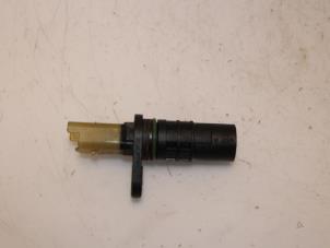 Gebruikte Krukas sensor Renault Master III (JV) 2.3 dCi 16V 100 Prijs € 30,00 Margeregeling aangeboden door Van Gils Automotive