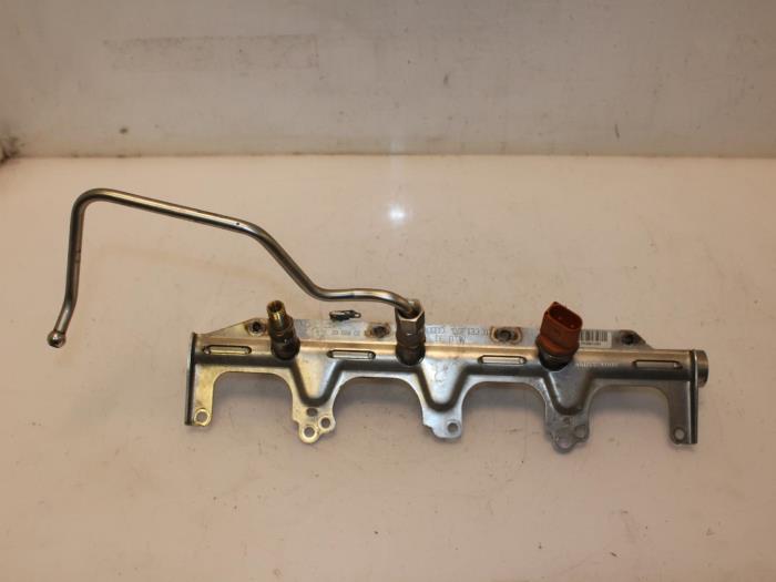 Gebruikte Injector brug Volkswagen Golf VI (5K1) 2.0 GTI 16V Edition 35 Prijs € 76,00 Margeregeling aangeboden door Van Gils Automotive